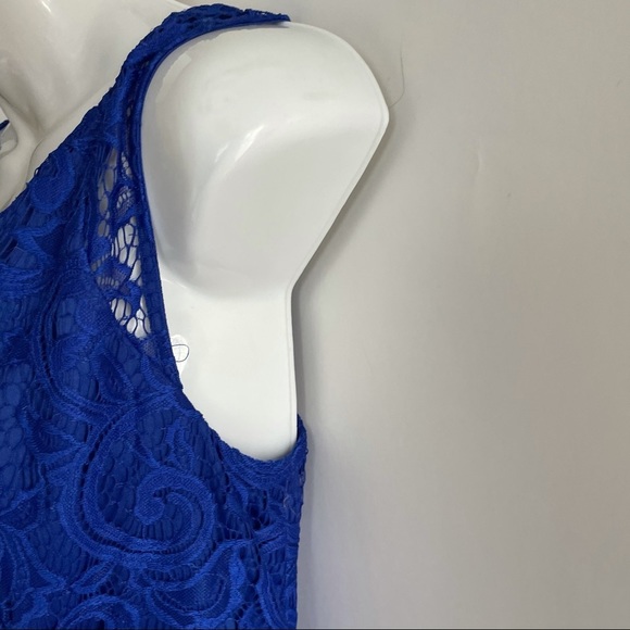 Dressy star lace dress - Picture 5 of 8